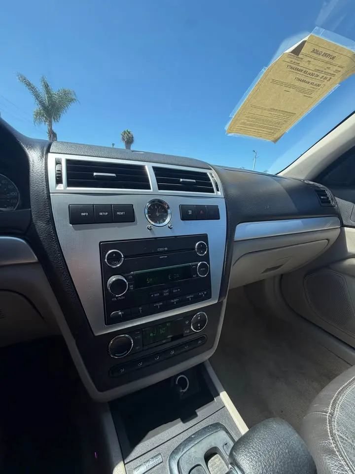 Used 2009 Mercury Milan Premier FWD image 7
