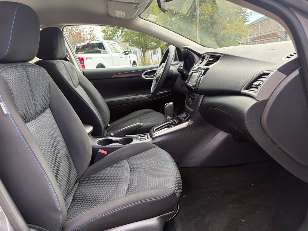Used 2018 Nissan Sentra SR w/ Technology Package FWD image 29