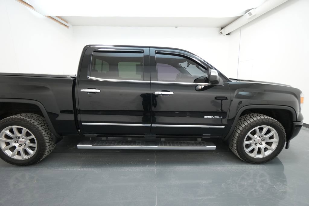 Used 2015 GMC Sierra 1500 Denali w/ Driver Alert Package image 10