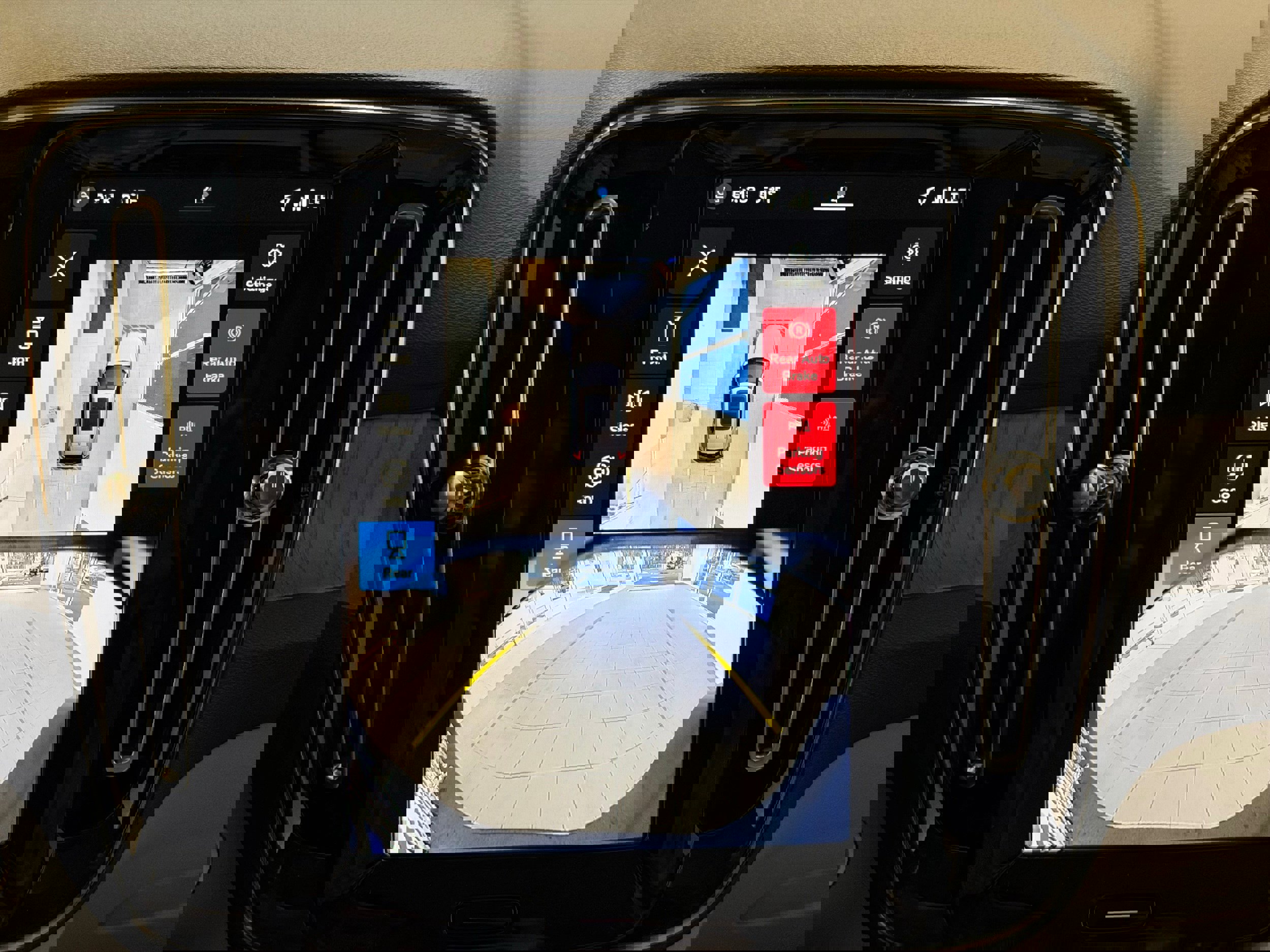 New 2026 Volvo XC40 B5 Ultra w/ Protection Package Premier image 16