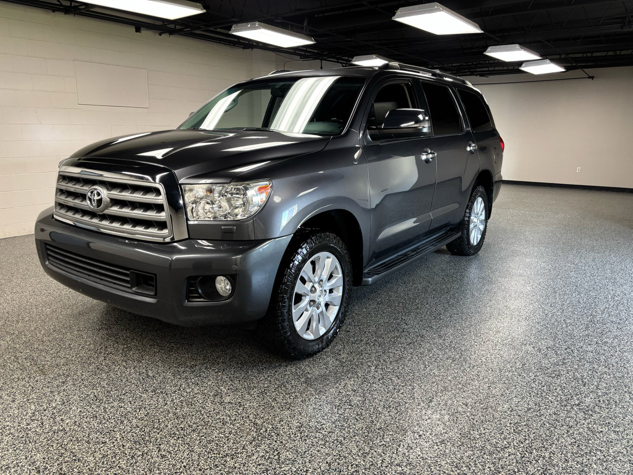 Used 2016 Toyota Sequoia Platinum image 10