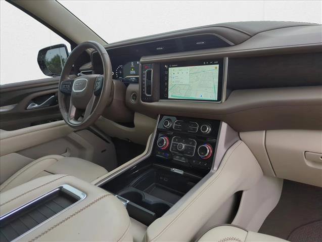 Used 2022 GMC Yukon XL Denali image 23
