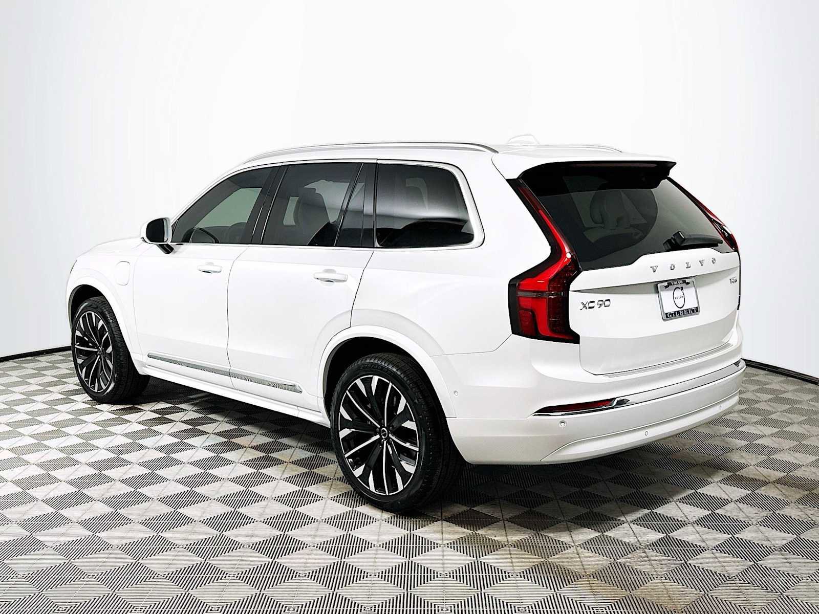 New 2026 Volvo XC90 T8 Ultra w/ Protection Package Premier image 5