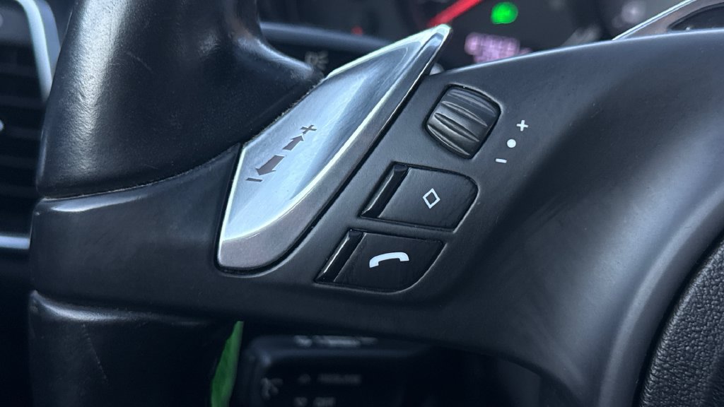 Used 2012 Porsche Panamera 4S image 33