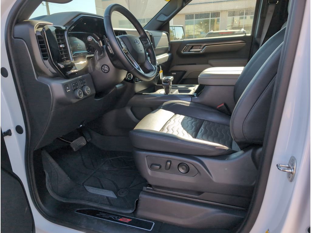 Used 2024 Chevrolet Silverado 1500 ZR2 w/ Technology Package image 10