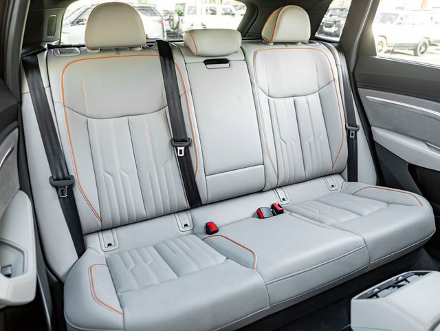 Used 2024 Audi Q8 e-tron Prestige w/ Prestige Package image 27