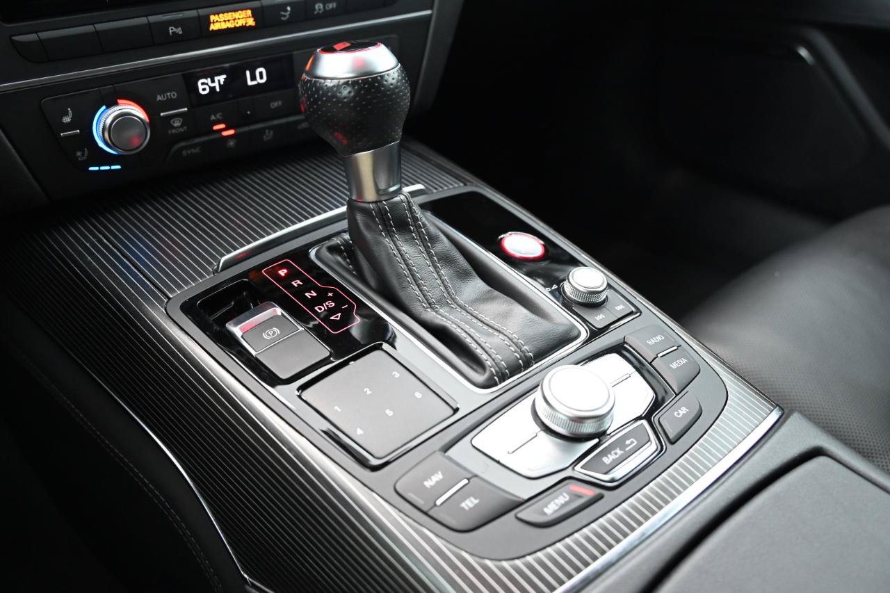 Used 2017 Audi RS 7 Performance AWD/4WD image 35