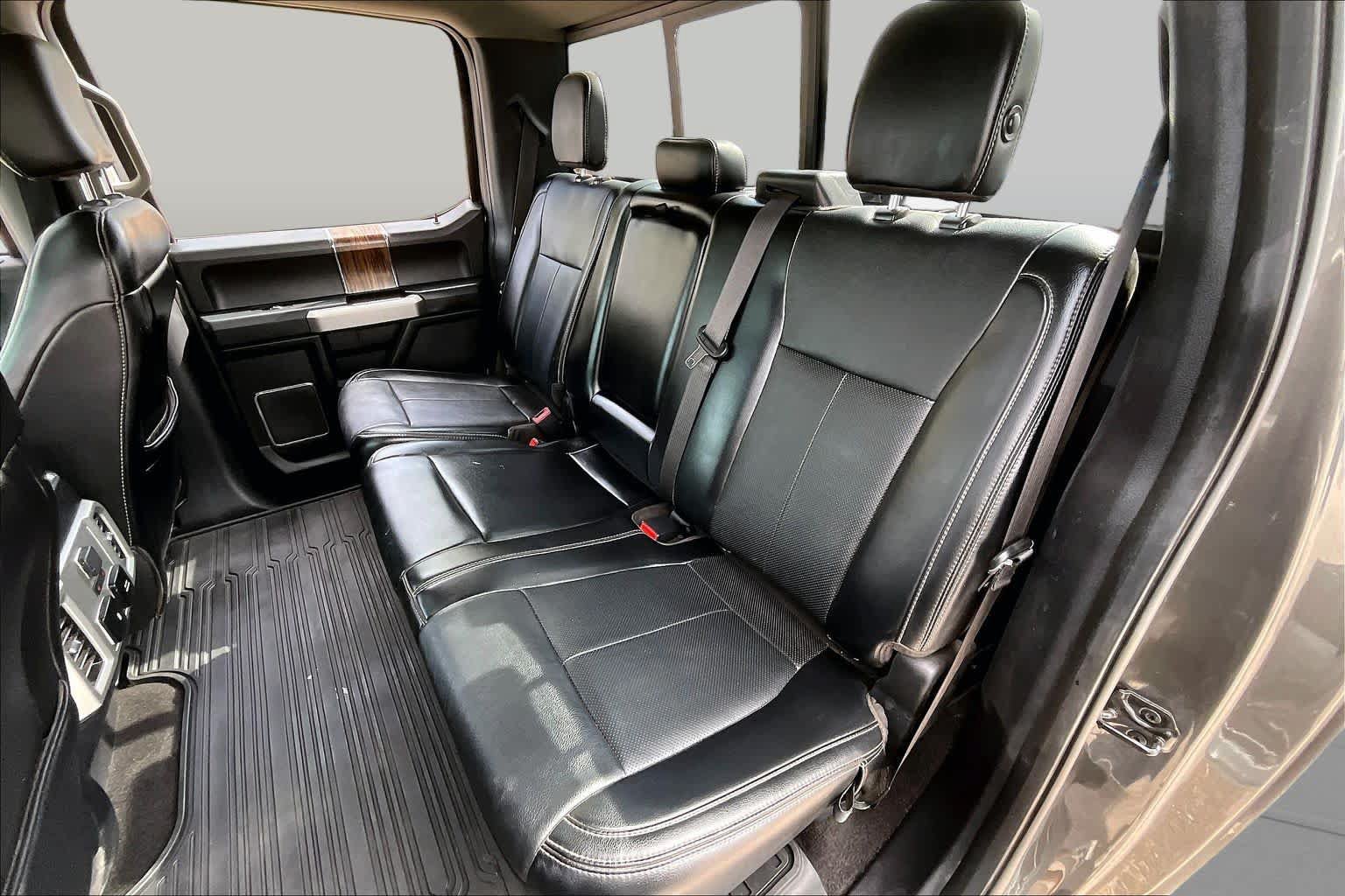 Used 2019 Ford F150 Lariat w/ Equipment Group 502A Luxury AWD/4WD image 21