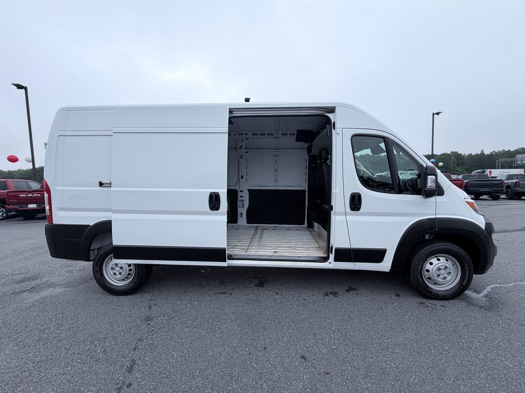 Used 2026 RAM ProMaster 2500 w/ Convenience Group FWD image 5