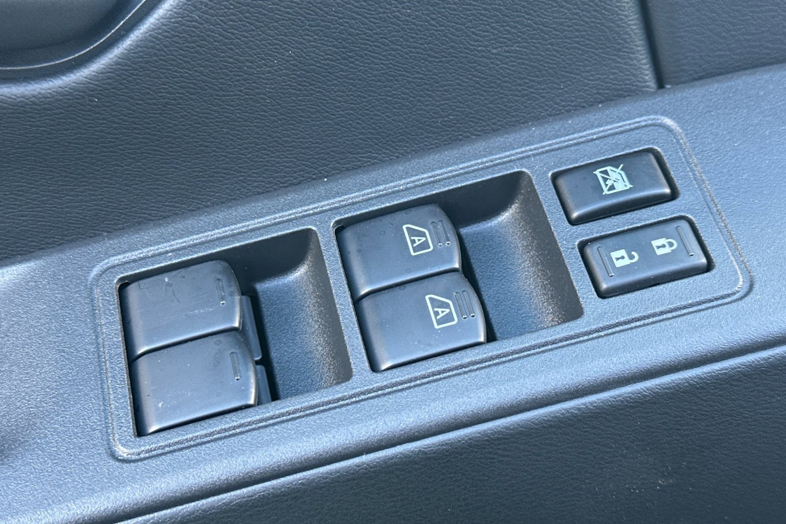 New 2026 Nissan Frontier PRO-4X w/ Tow Package image 13