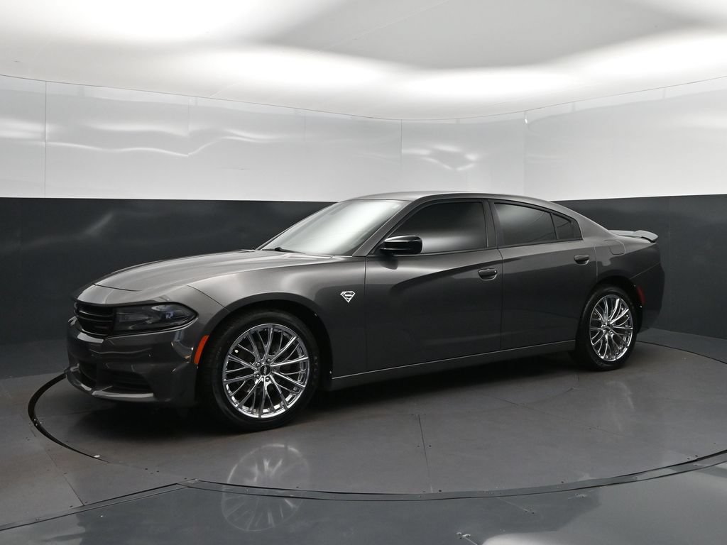 Used 2020 Dodge Charger SXT w/ Blacktop Package RWD image 3