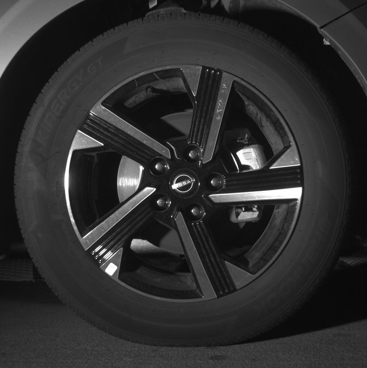 Used 2025 Nissan Sentra SV image 13