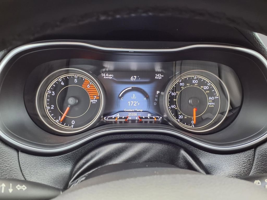 Used 2019 Jeep Cherokee Trailhawk image 16