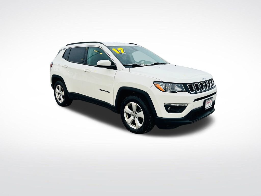 Used 2017 Jeep Compass Latitude w/ Cold Weather Group image 11