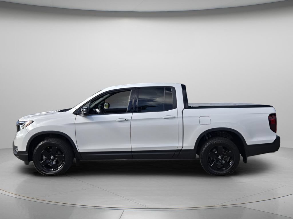 Certified 2025 Honda Ridgeline Black Edition image 4