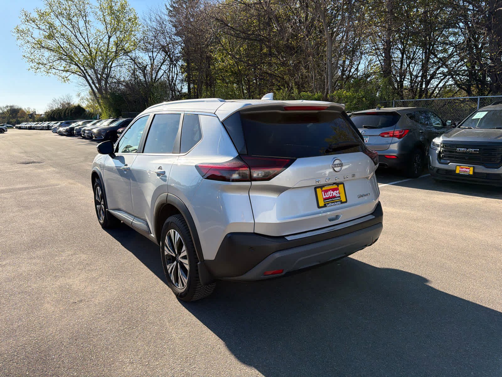 Used 2023 Nissan Rogue SV w/ SV Premium B Package AWD/4WD image 3