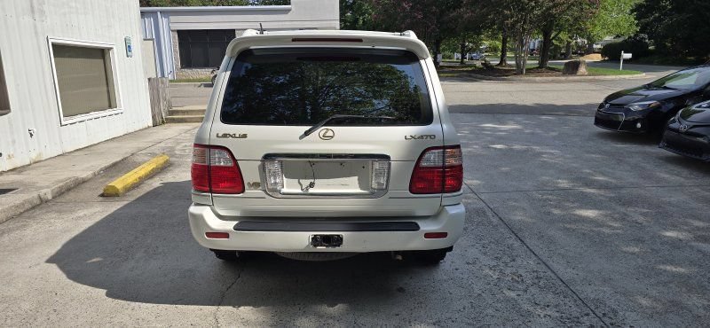 Used 2003 Lexus LX 470 4WD image 3
