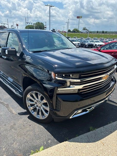 Used 2020 Chevrolet Silverado 1500 High Country w/ Technology Package AWD/4WD image 3