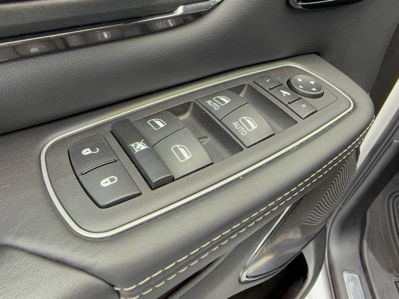 Used 2023 RAM 1500 Limited w/ Night Edition RWD image 29