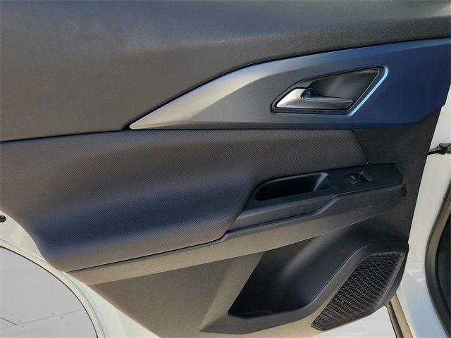 New 2026 Chevrolet Equinox EV LT image 18