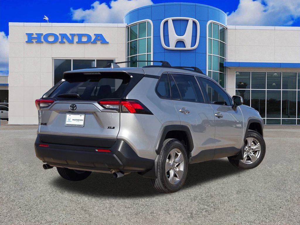 Used 2024 Toyota RAV4 XLE w/ Convenience Package image 3