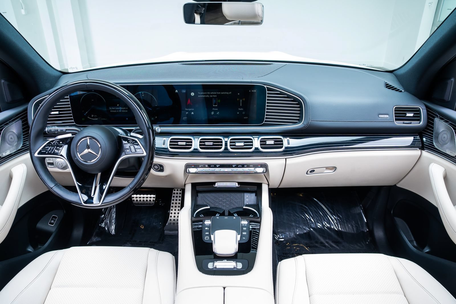 Used 2025 Mercedes-Benz GLS 450 4MATIC image 8