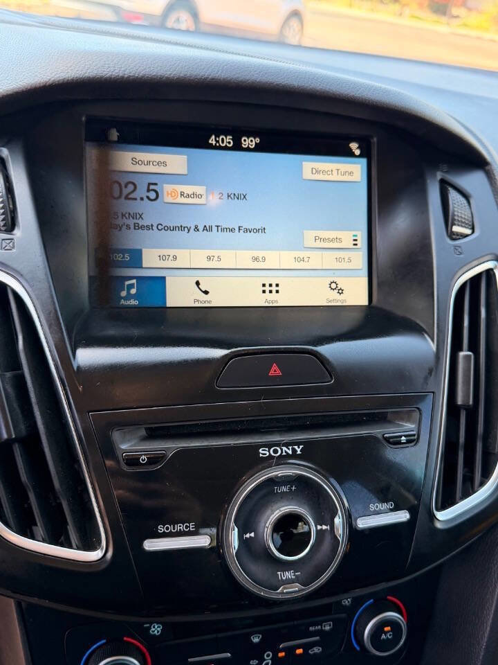 Used 2018 Ford Focus SEL FWD image 7