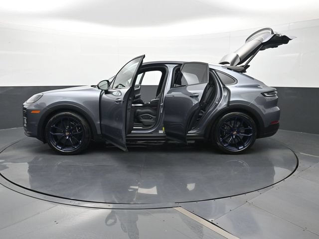New 2026 Porsche Cayenne Turbo GT AWD/4WD image 30