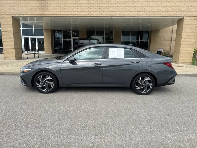 Used 2025 Hyundai Elantra Limited