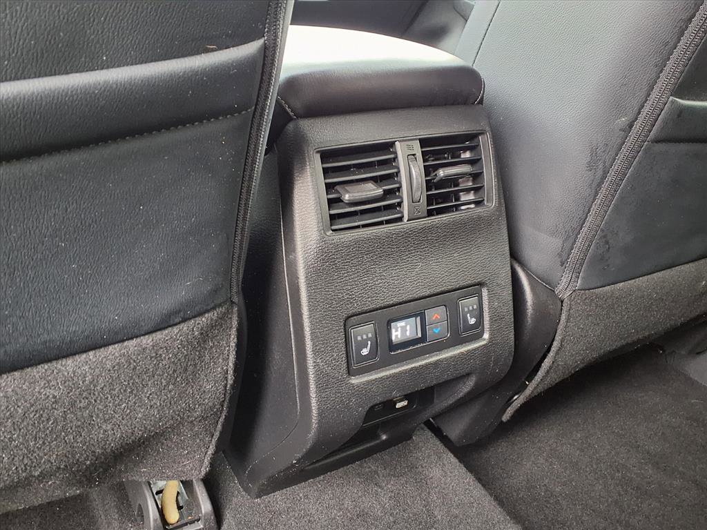 Used 2024 Mitsubishi Outlander SEL image 28