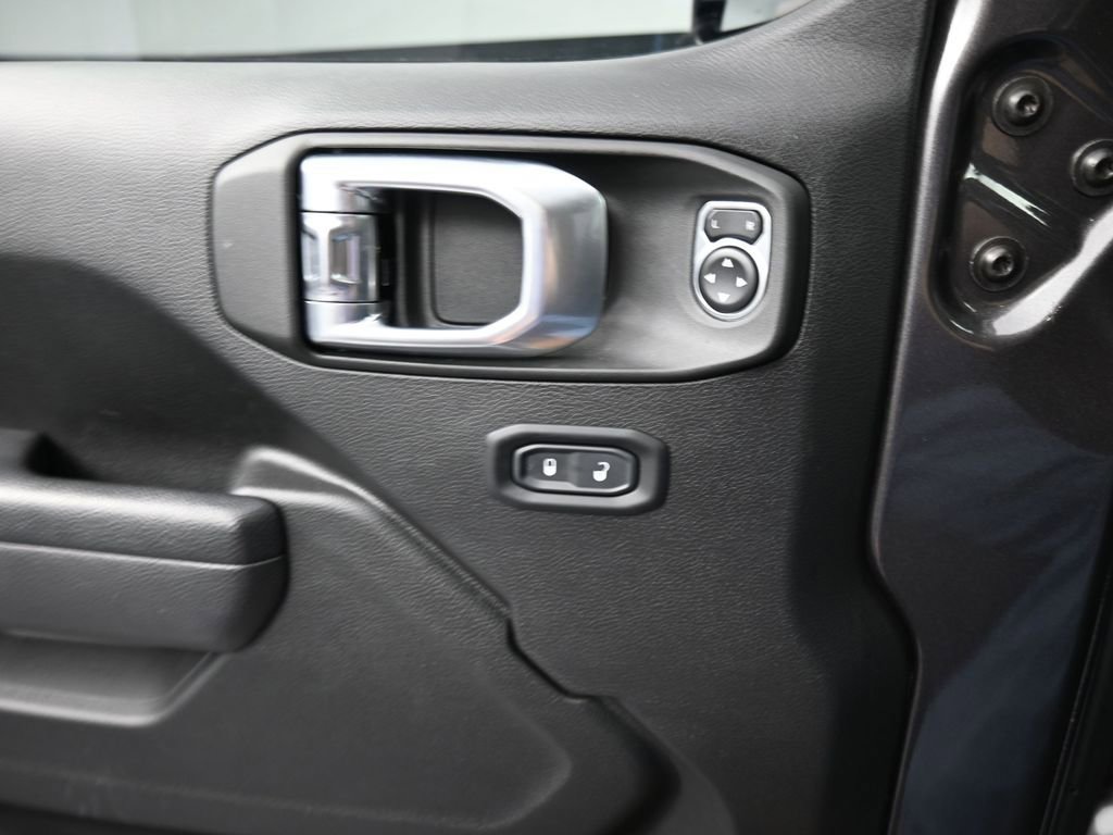 Used 2023 Jeep Wrangler Willys image 13