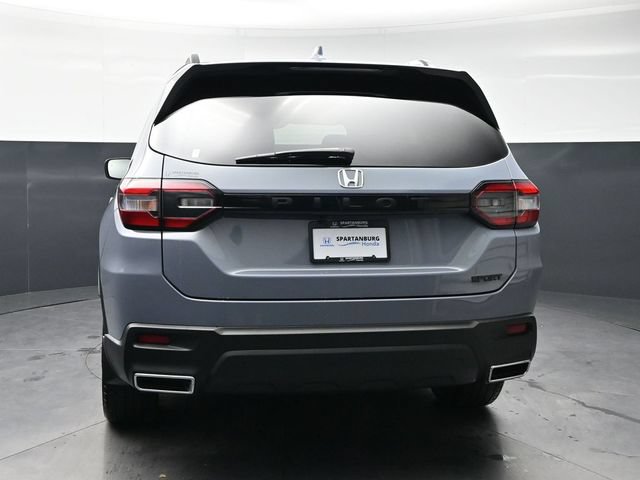 Used 2025 Honda Pilot Sport image 6