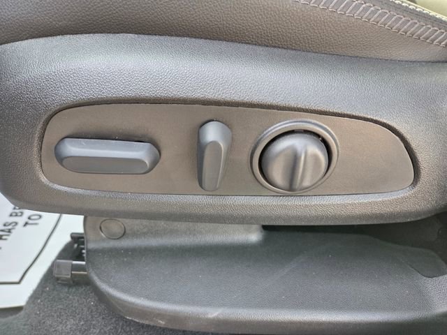 Used 2024 GMC Terrain Denali w/ Denali Premium Package image 16