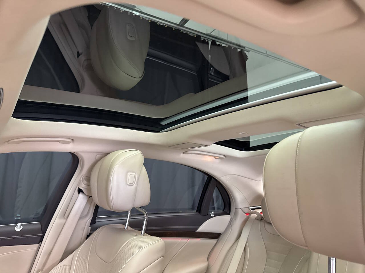 Used 2016 Mercedes-Benz S 550 4MATIC Sedan image 16