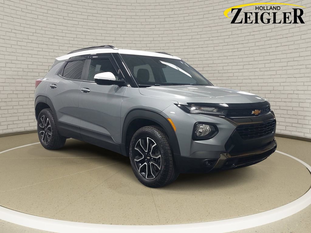 Used 2023 Chevrolet TrailBlazer ACTIV w/ Technology Package image 3