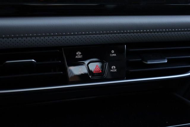 New 2026 Volkswagen Atlas Peak Edition AWD/4WD image 16