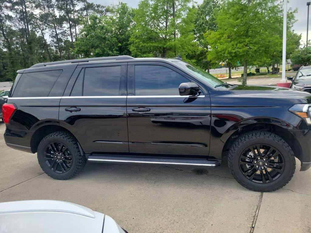 Used 2023 Ford Expedition XLT RWD image 9