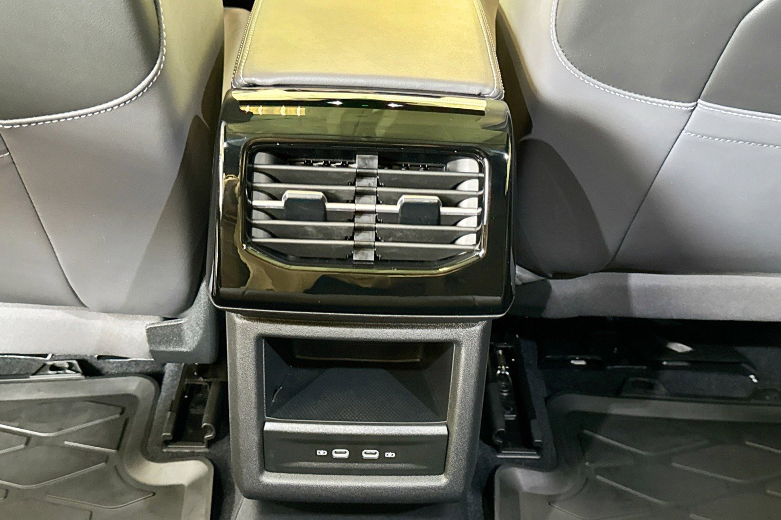 Used 2023 Volkswagen ID.4 S image 22