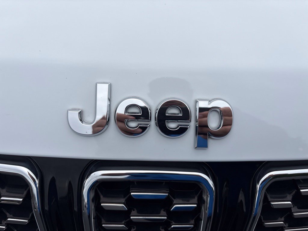 Used 2024 Jeep Compass Limited AWD/4WD image 16