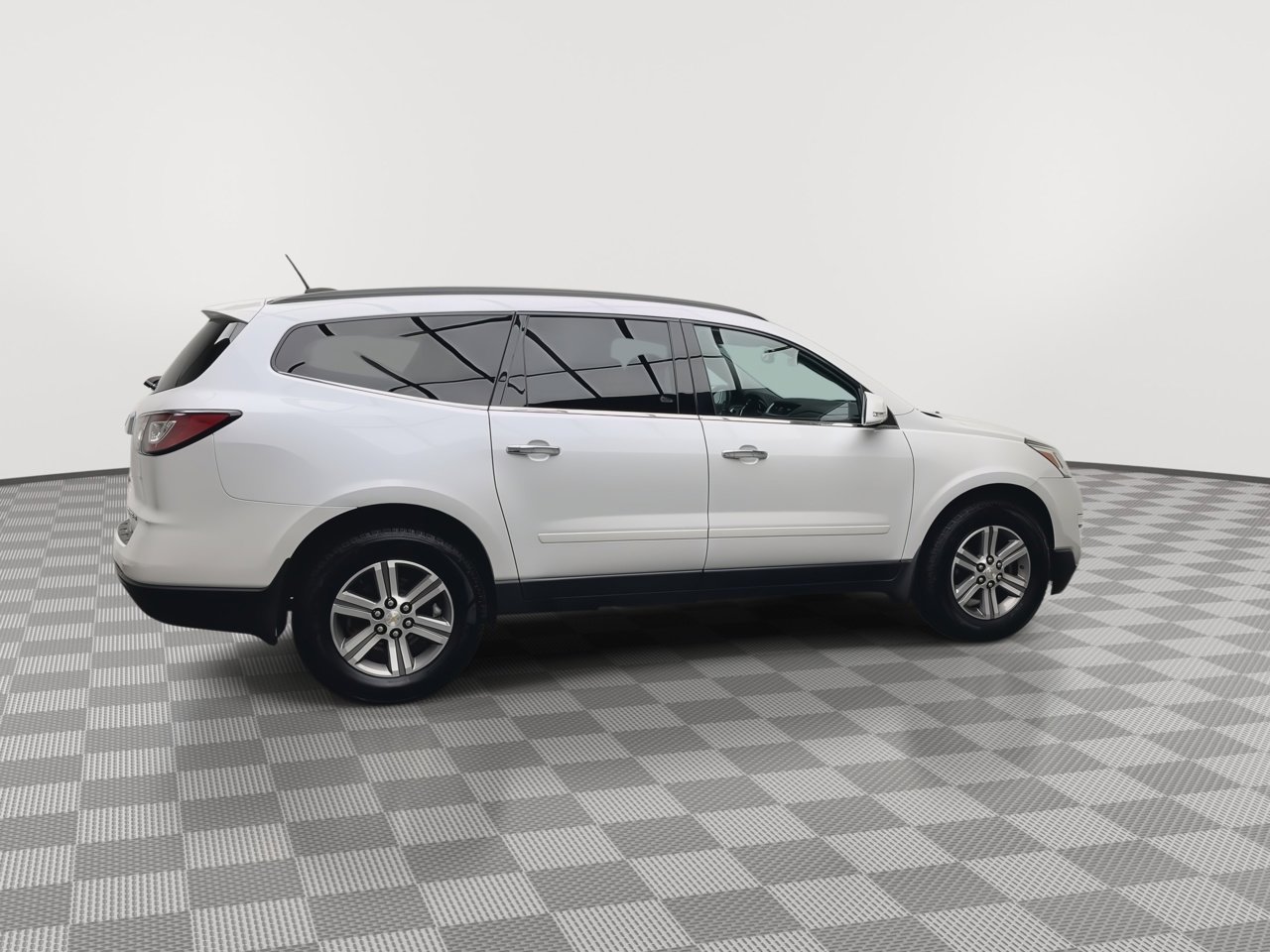 Used 2016 Chevrolet Traverse LT image 41
