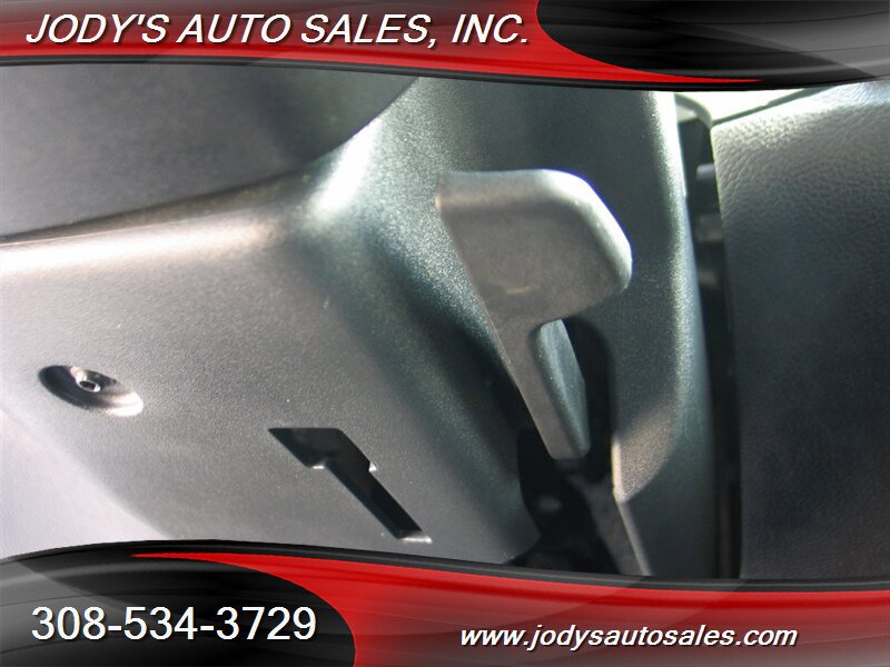 Used 2018 Ford Fusion SE FWD image 9