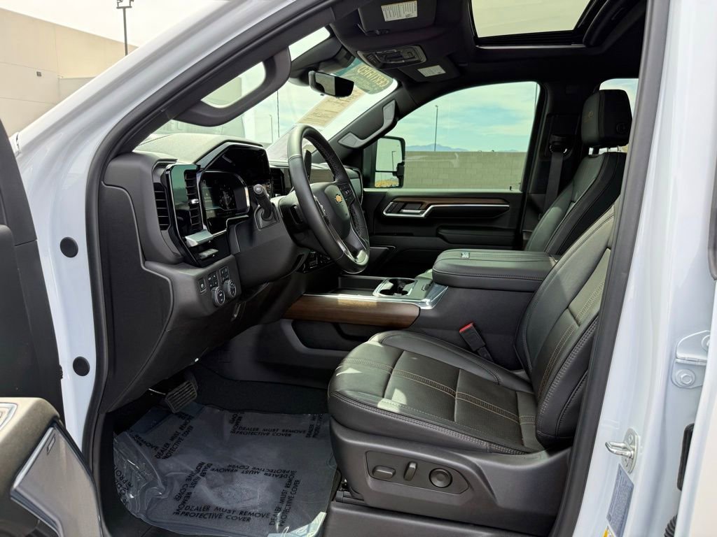 Used 2024 Chevrolet Silverado 3500 High Country w/ High Country Premium Package image 12