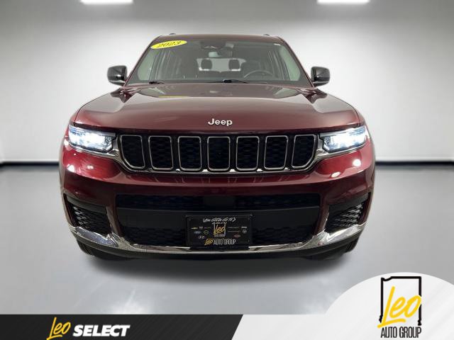 Used 2023 Jeep Grand Cherokee L Laredo w/ Luxury Tech Group I AWD/4WD image 2