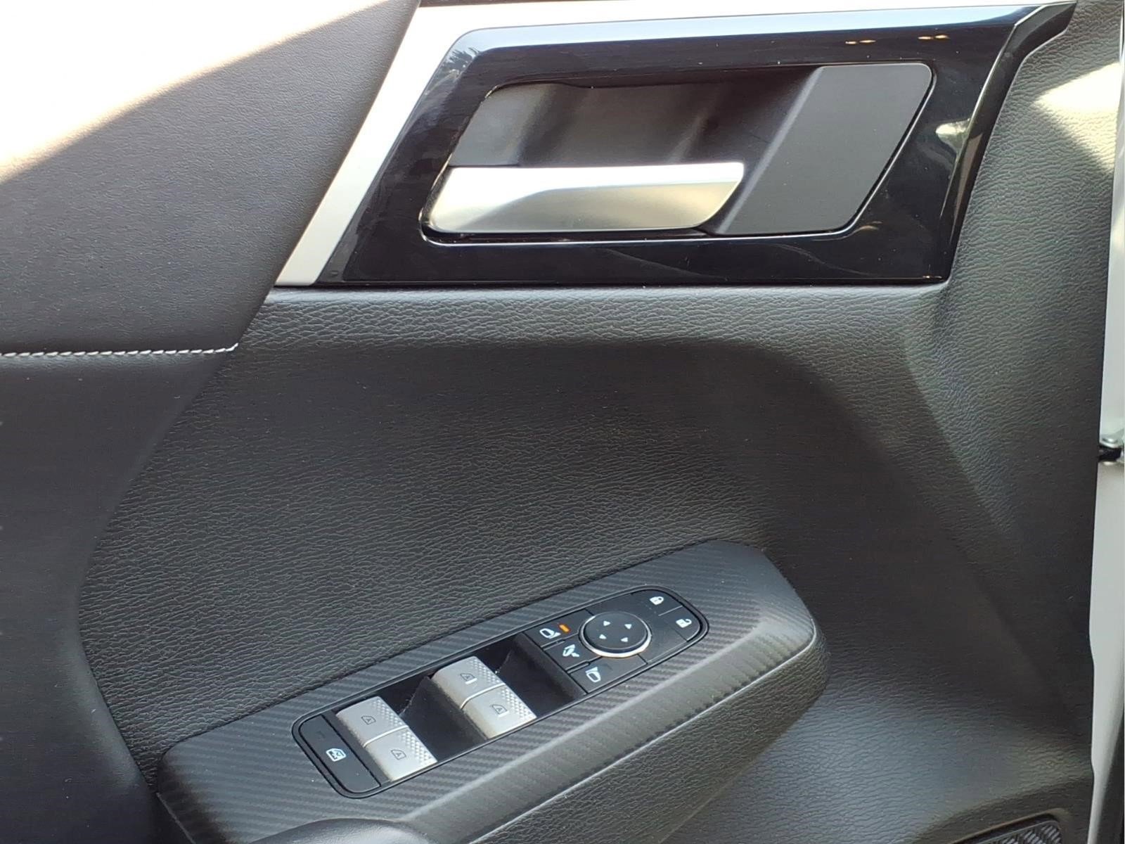 Used 2025 Mitsubishi Outlander SE AWD/4WD image 15