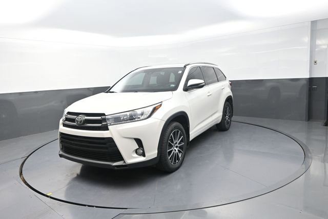 Used 2018 Toyota Highlander SE AWD/4WD image 33