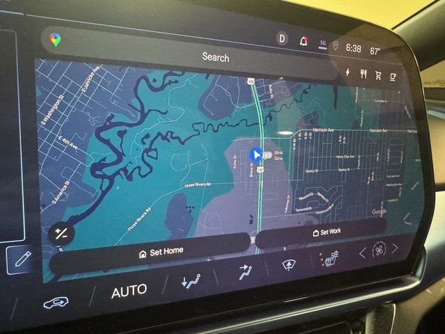 Used 2025 Chevrolet Equinox EV LT w/ Convenience Package image 13