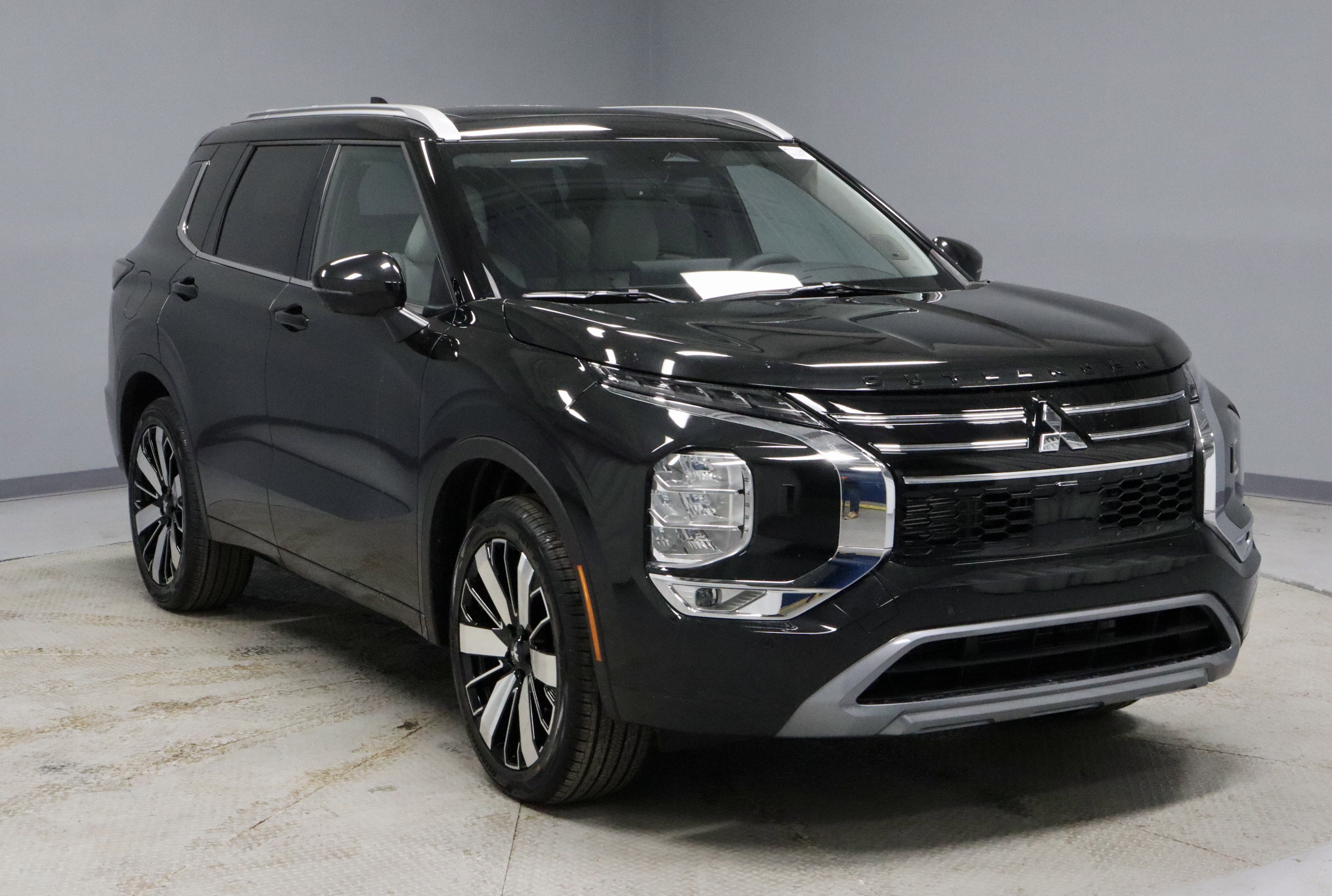 New 2026 Mitsubishi Outlander SEL