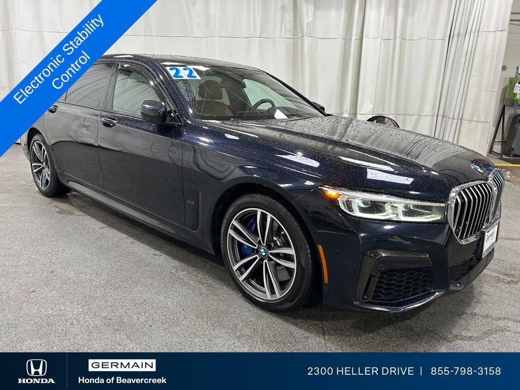 Used 2022 BMW 750i xDrive w/ Luxury Rear Seating Package AWD/4WD image 2