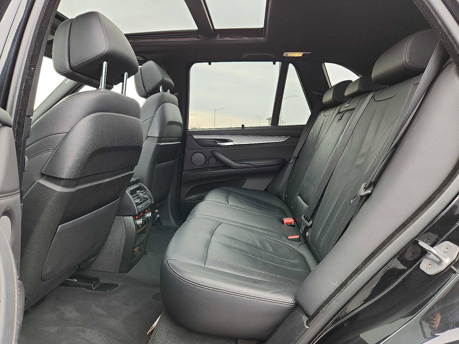 Used 2018 BMW X5 xDrive50i w/ M Sport Package image 10