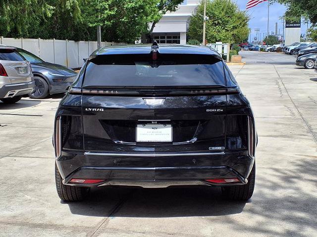 New 2026 Cadillac Lyriq Signature Luxury AWD/4WD image 4